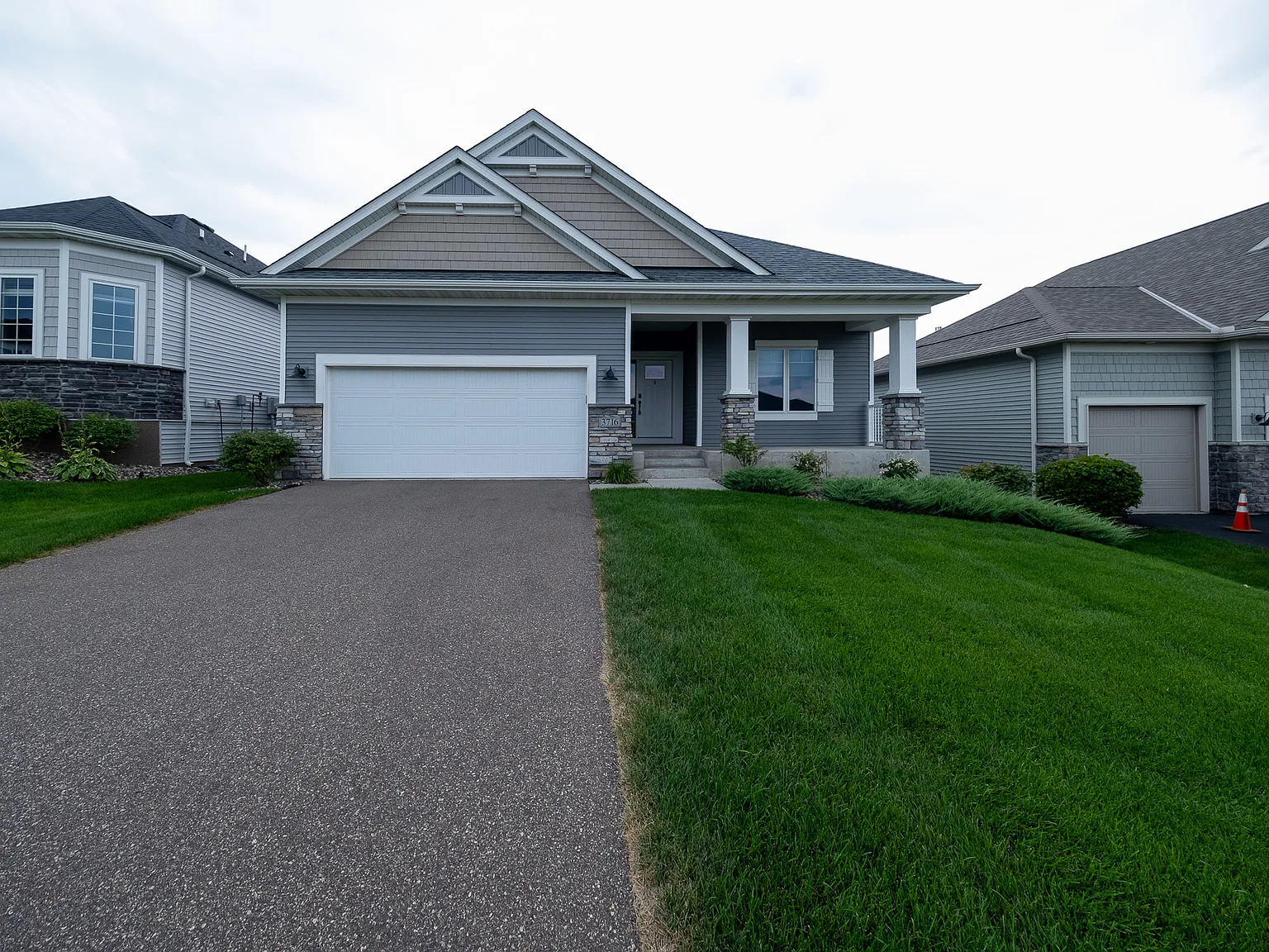 192nd Street West, Farmington (3716) AB JS1 - 1 — Photo 1
