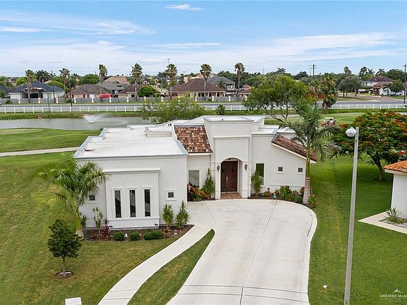 4th image of 1805 Woods Dr W