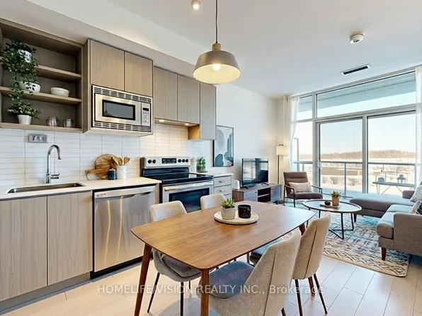 60 George Butchart Dr #219, Toronto, ON M3K 1Y2