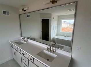 2412 W 177th St, Overland Park, KS 66085