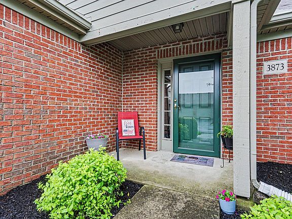 3rd image of 3873 Oakbrook Ln