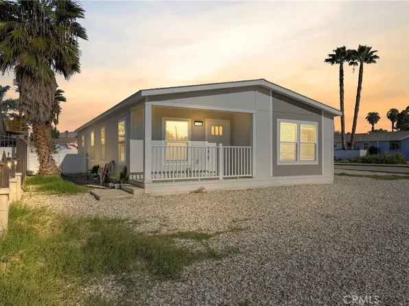 526 Calhoun Pl, Hemet, CA 92543