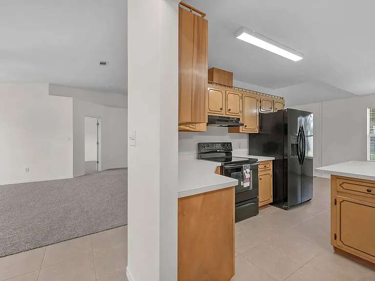 9568 Brentwood Blvd — Photo 10