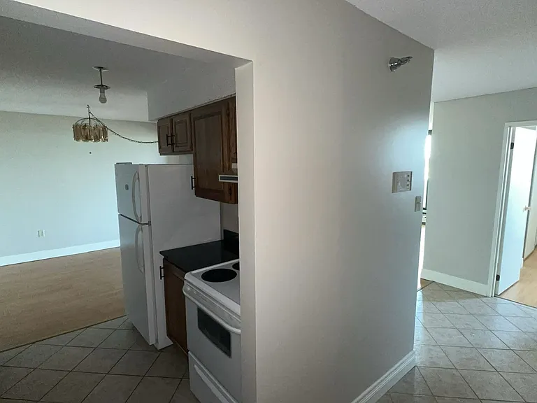 290 Main Ave — Photo 9
