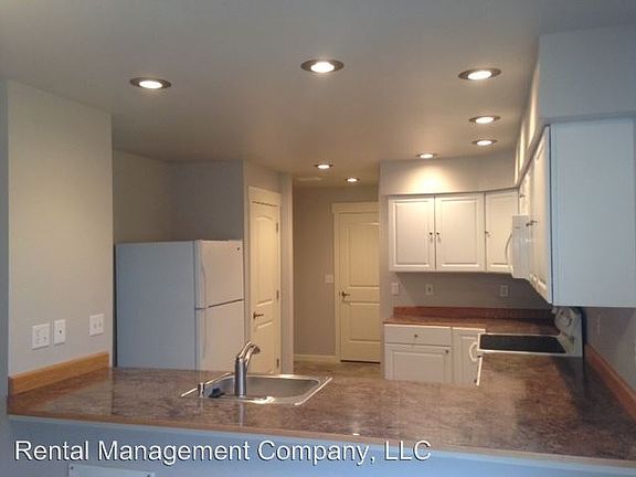 3rd image of 717 87th Ave NE