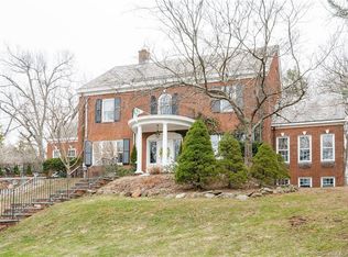 92 Whetten Rd, West Hartford, CT 06117