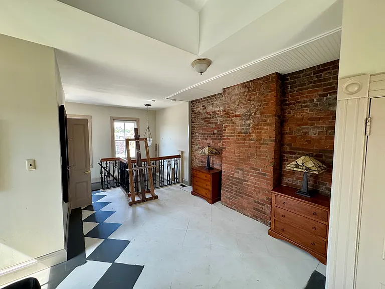 1008-1010 Allen Ave #2F — Photo 11