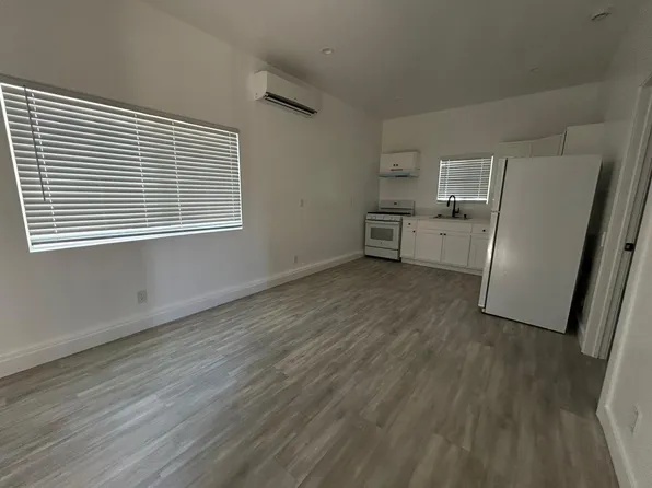252 W. 43rd St. - 252.5, 252 1/2 W 43rd St, Los Angeles, CA 90037