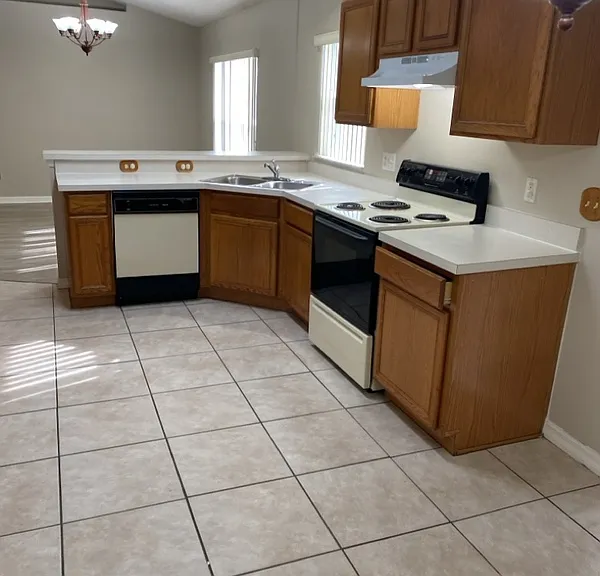 14012 Rensselaer Rd — Photo 2