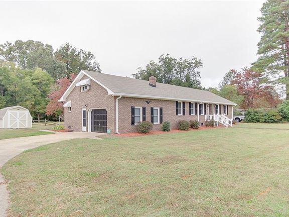 4th image of 2640 Smithson Dr