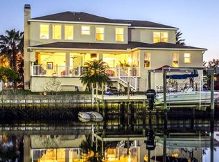 309 Manatee Ln, Tarpon Springs, FL 34689
