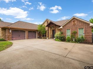 249 Heritage Ct, Lindale, TX 75771