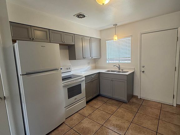 2nd image of 3309 Morris St NE #1