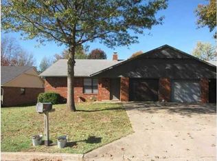 804 N Century Dr, Rogers, AR 72756
