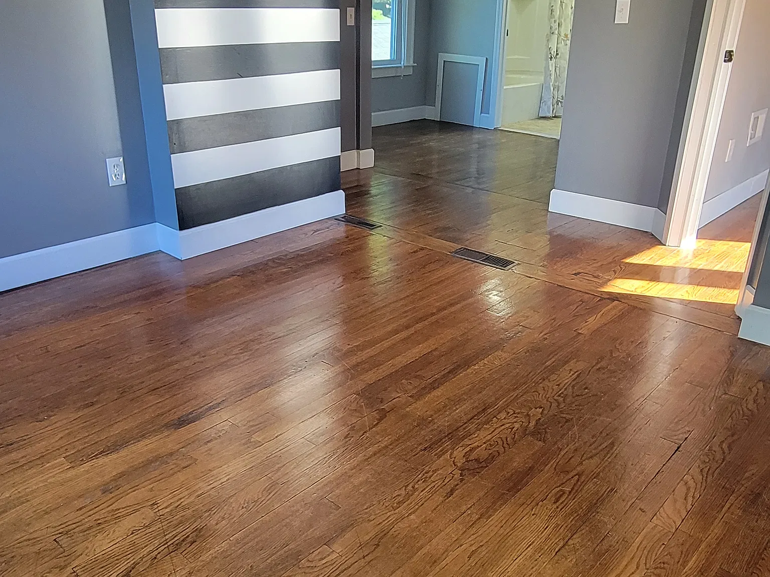 387 Albany St — Photo 4