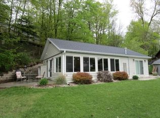 9125 N Lake Dr, Manitowoc, WI 54220