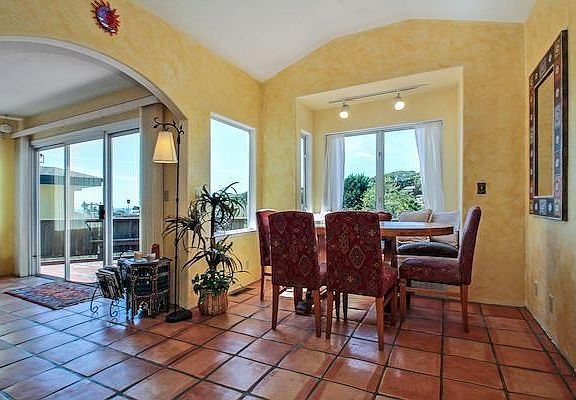 3rd image of 344 Treasure Island Dr