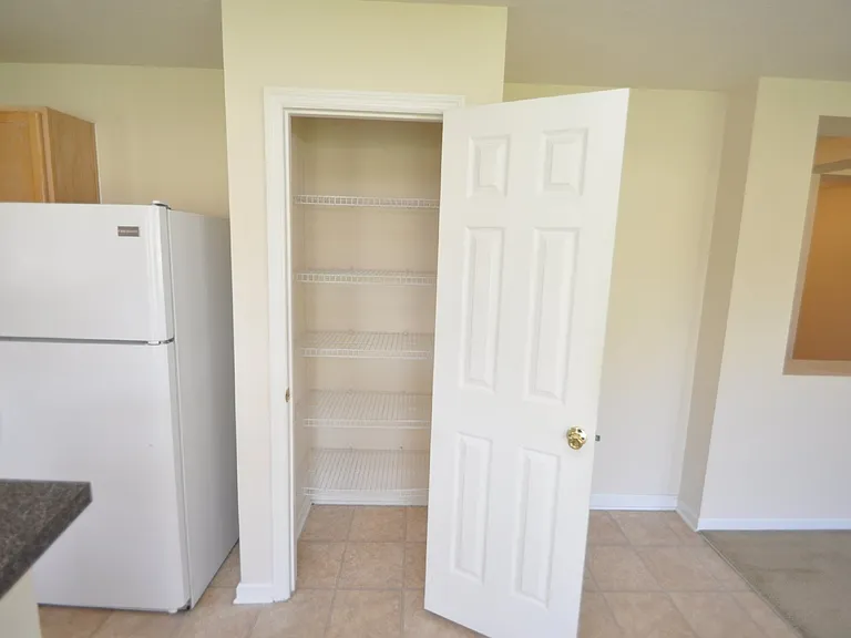 116 London Dr — Photo 11
