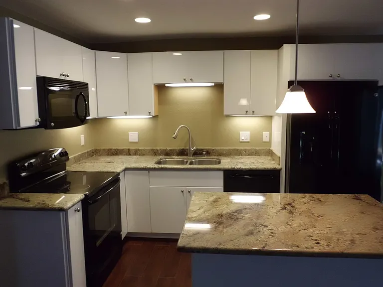 1036 Oak Grove Rd #77 — Photo 2