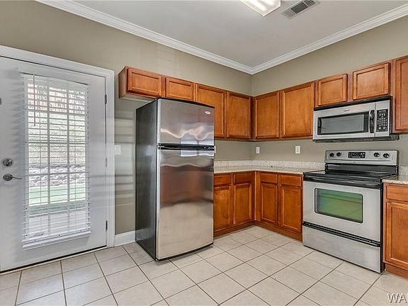 4th image of 3218 Veterans Memorial Pkwy APT 916