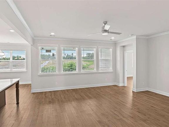 4th image of 1221 Kingston Ave