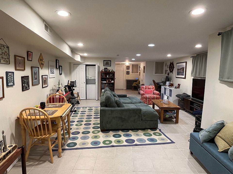 1st image of 1956 Calvert St NW APT 1