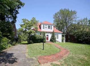 1017 Locust Ave, Charlottesville, VA 22901