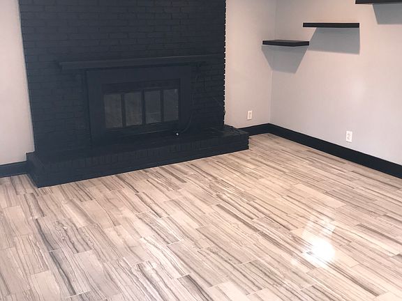 3rd image of 4557 Admiral Dr