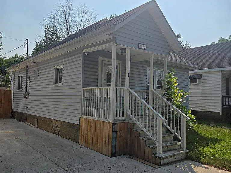 1122 Saint Luke Rd — Photo 2