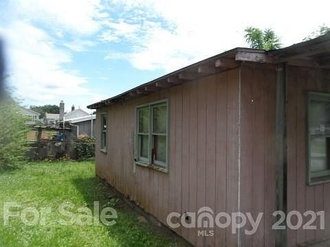 2nd image of 448 Old Catawba River Rd