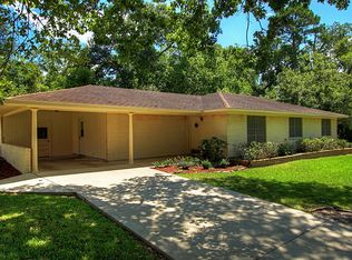 1627 Avenue Q, Huntsville, TX 77340