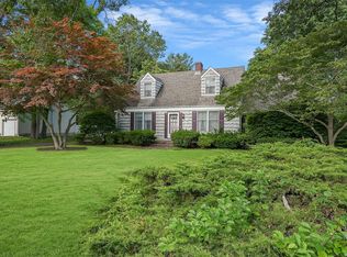 82 Oregon Ave, Medford, NY 11763