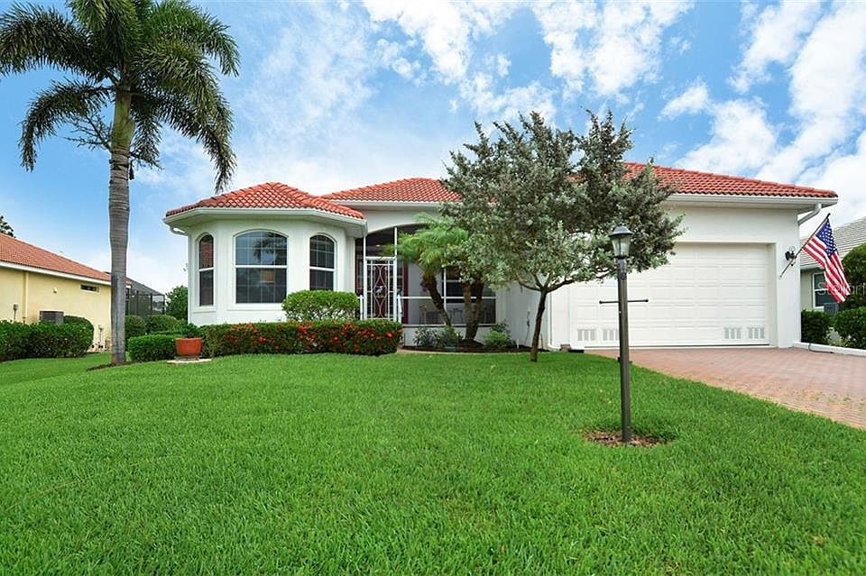 1st image of 221 Arlington Dr