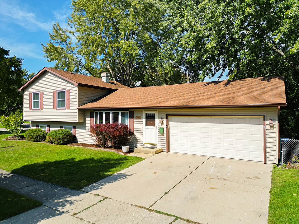 1st image of 430 E Morse Ave
