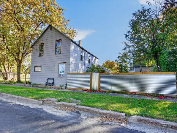 219 3rd Ave, Bovey, MN 55709