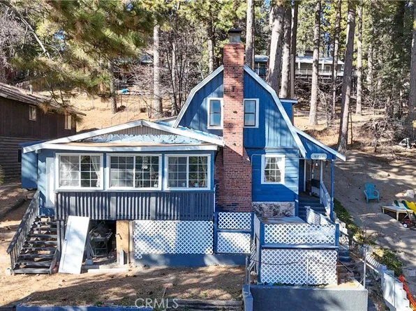31734 Hilltop Dr, Running Springs, CA 92382