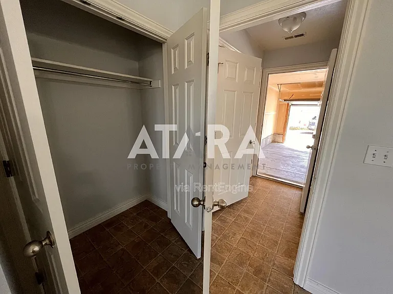 2473 W 5400 S — Photo 9