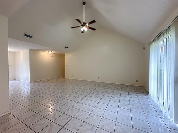 5th image of 5251 Skyline Ln