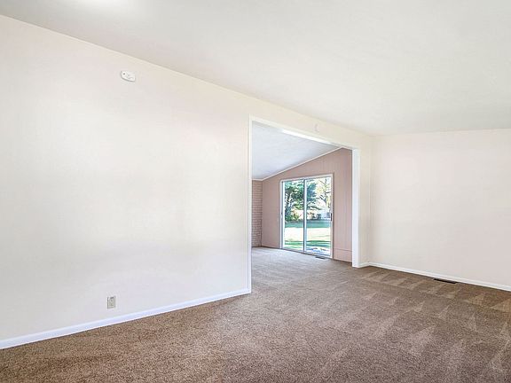 5th image of 1525 Kings Ct