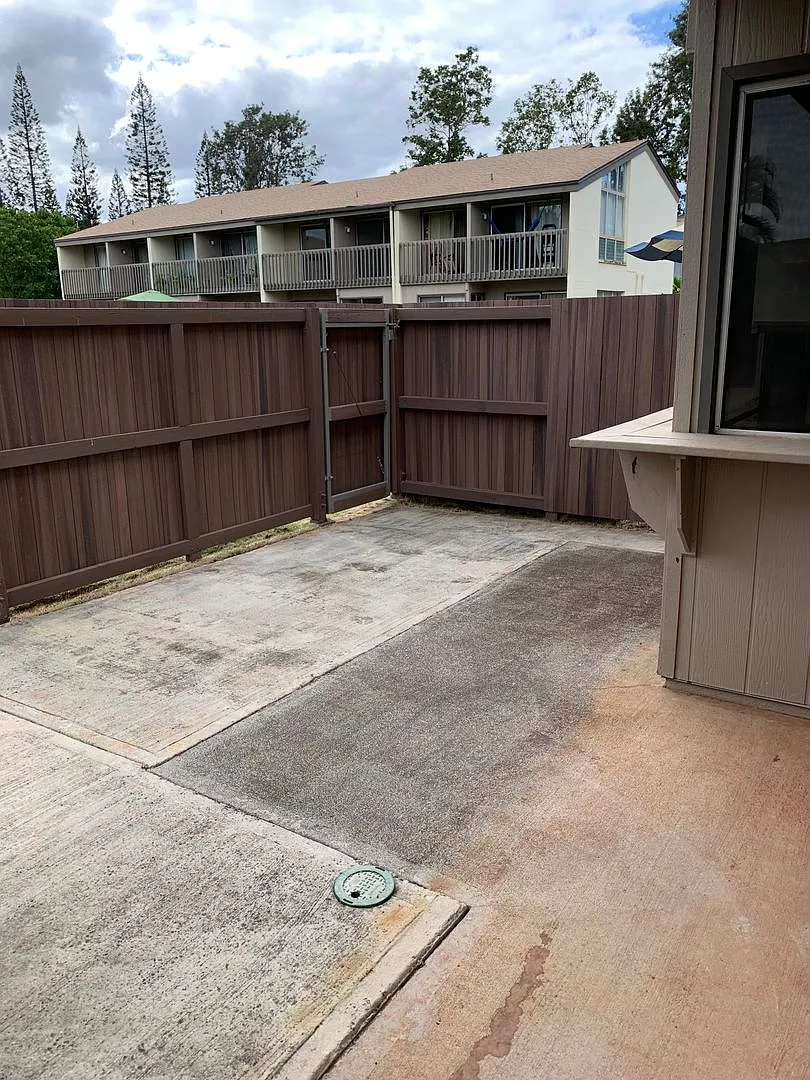 Mililani Fairway Villages 3 bed, 2.5 bath 2 parking — Photo 4