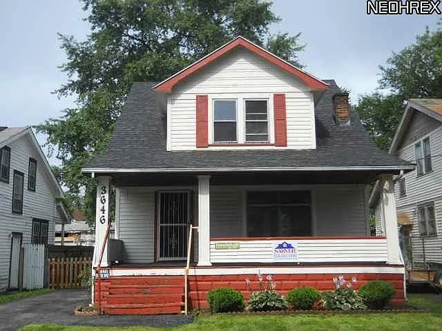 3646 E 139th St photo 1