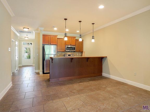 5th image of 37140 Woodgate Ave