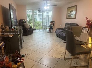 8590 Sunrise Lakes Blvd APT 109, Sunrise, FL 33322