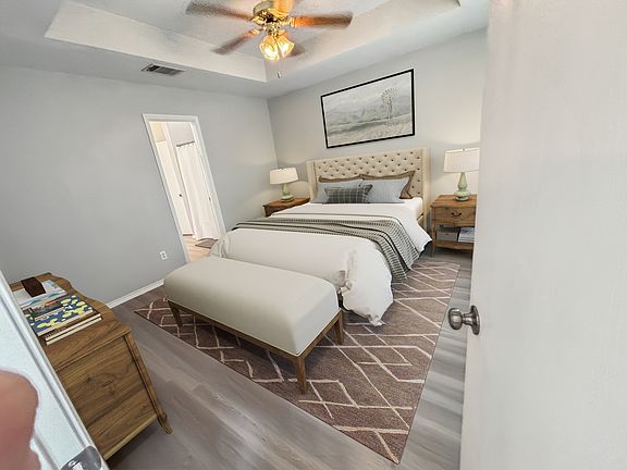 3rd image of 4811 Sterling Manor Dr