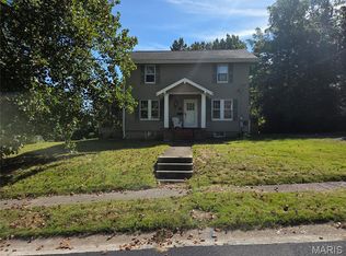 30 Royal Ave, Saint Louis, MO 63135