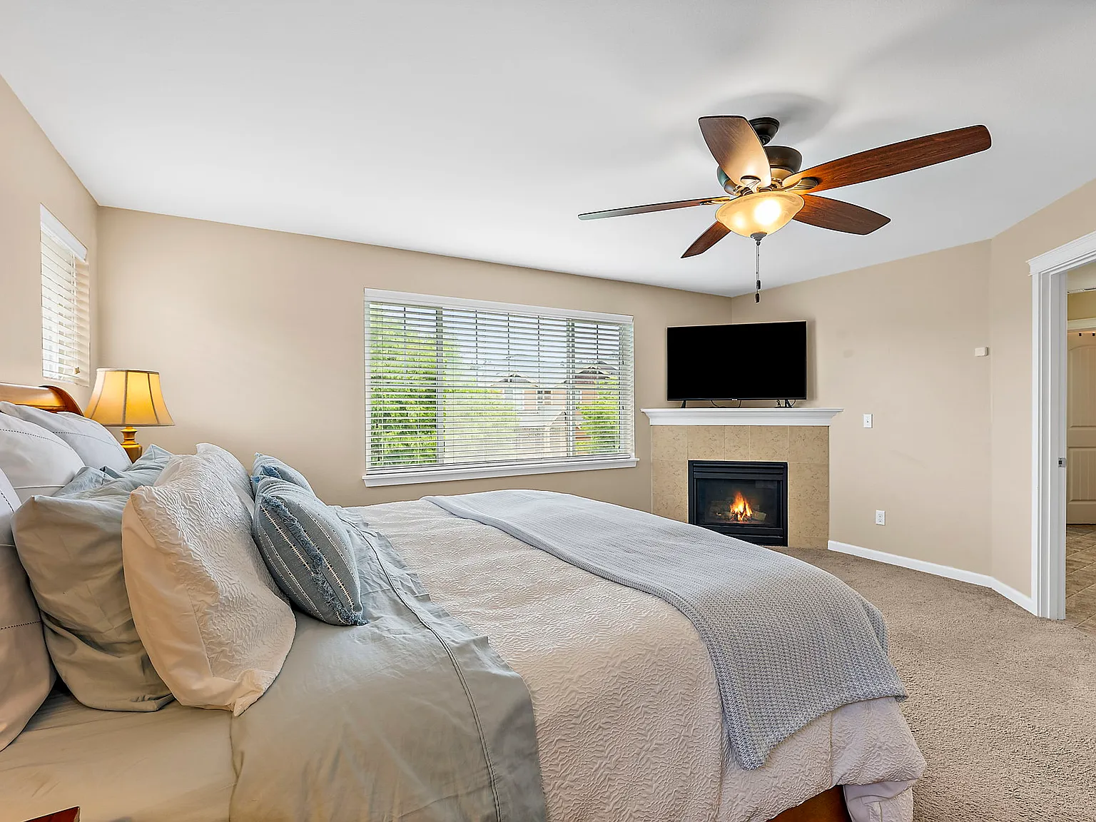 4 bed, 2777 sqft, $3,100 — Photo 3