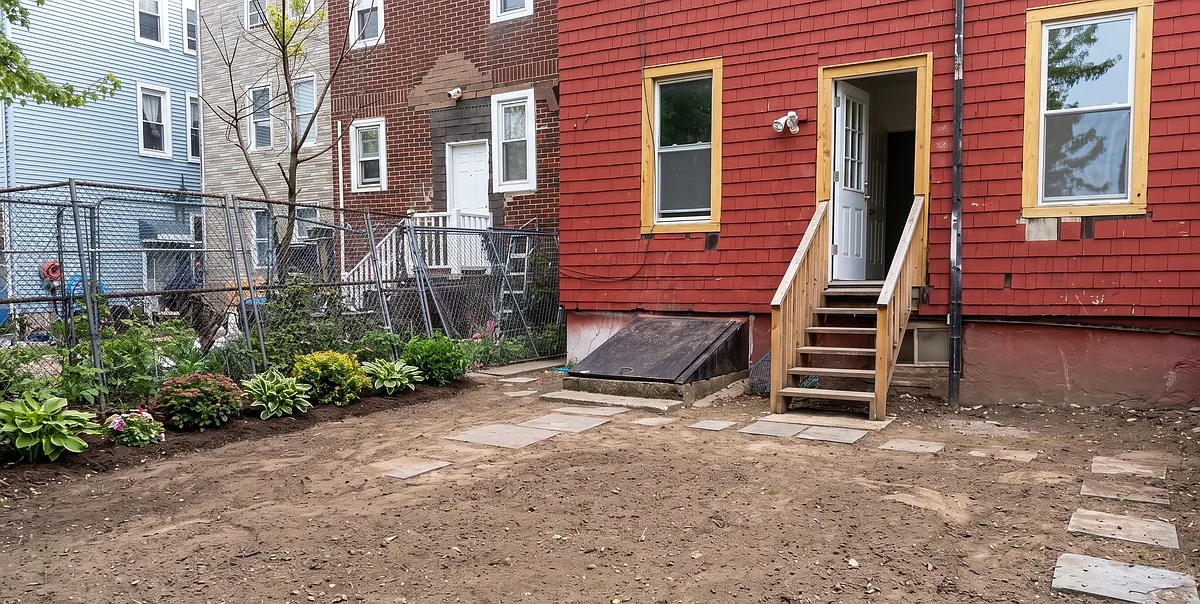 Building Photo - 34 Vreeland Ave