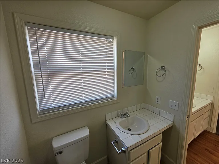 1590 Mustang Dr — Photo 21