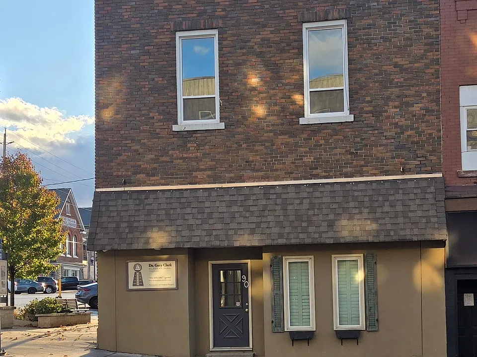 90 Main St #3
