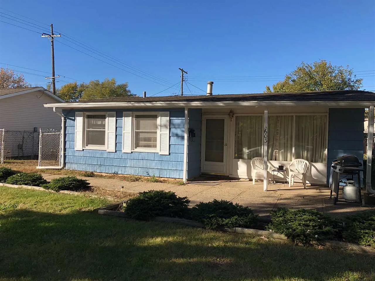 1603 Bellaire St photo 1